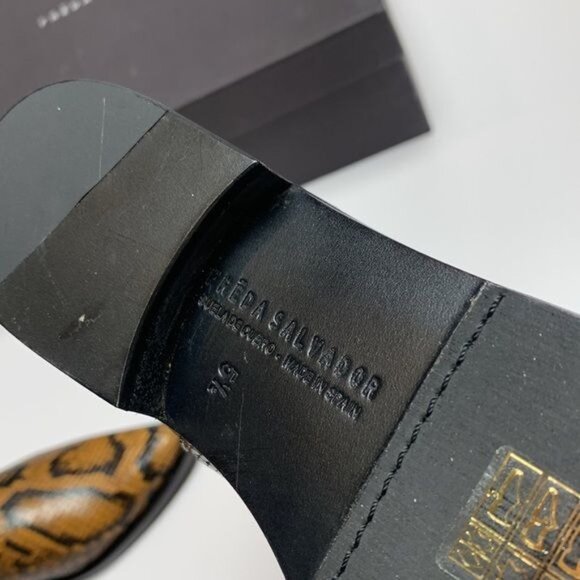 Freda Salvador Joan Chelsea Boots Womens 5.5 M Brass Snake Embossed Leather 0060 - Picture 9 of 11